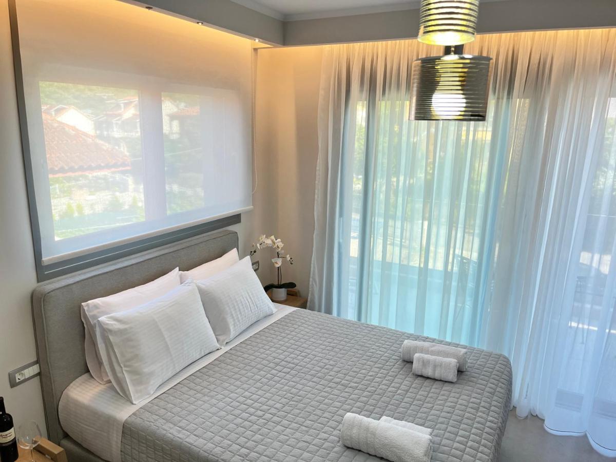Maison Deluxe Studios And Apartment Parga Esterno foto
