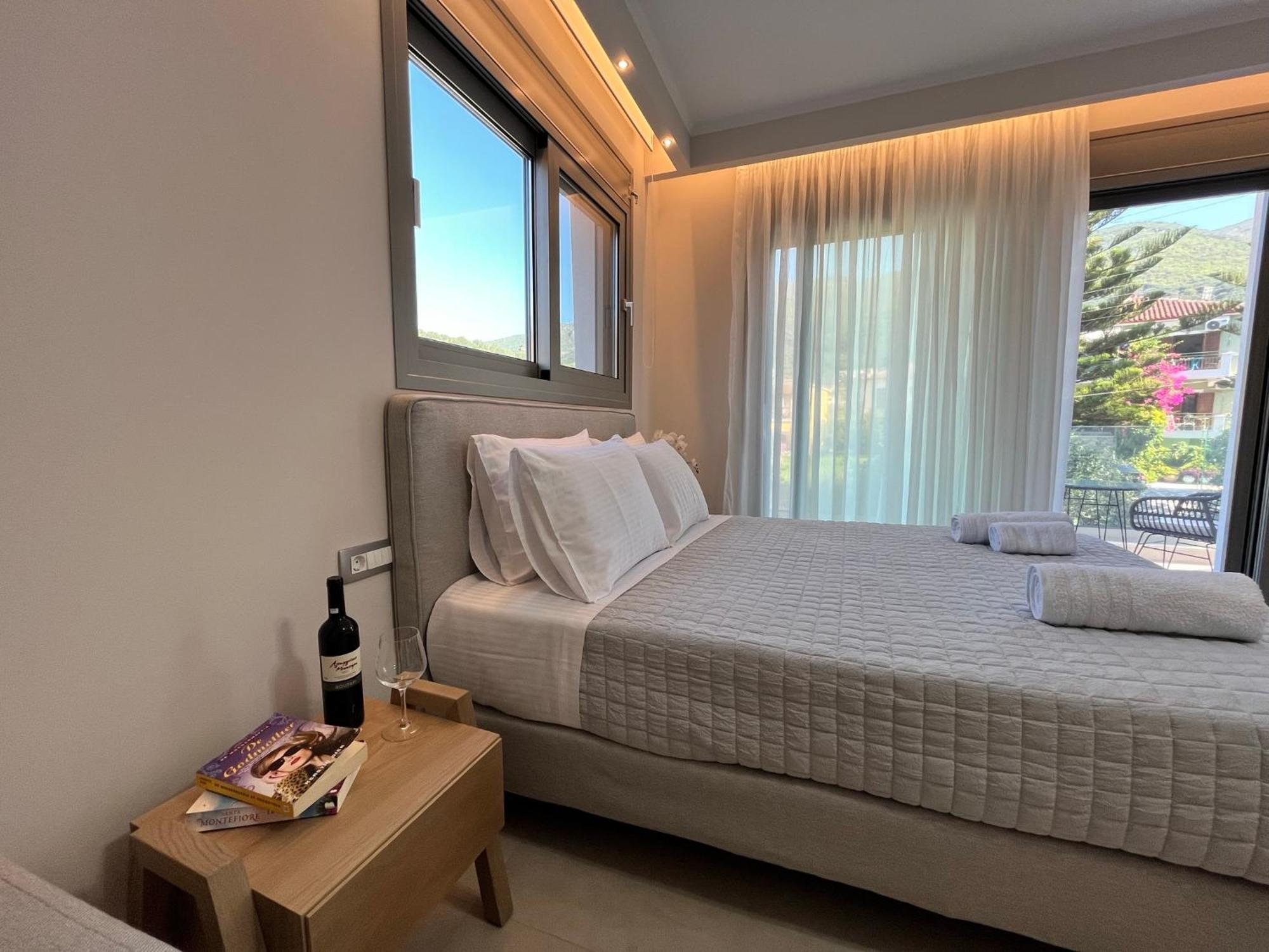 Maison Deluxe Studios And Apartment Parga Esterno foto