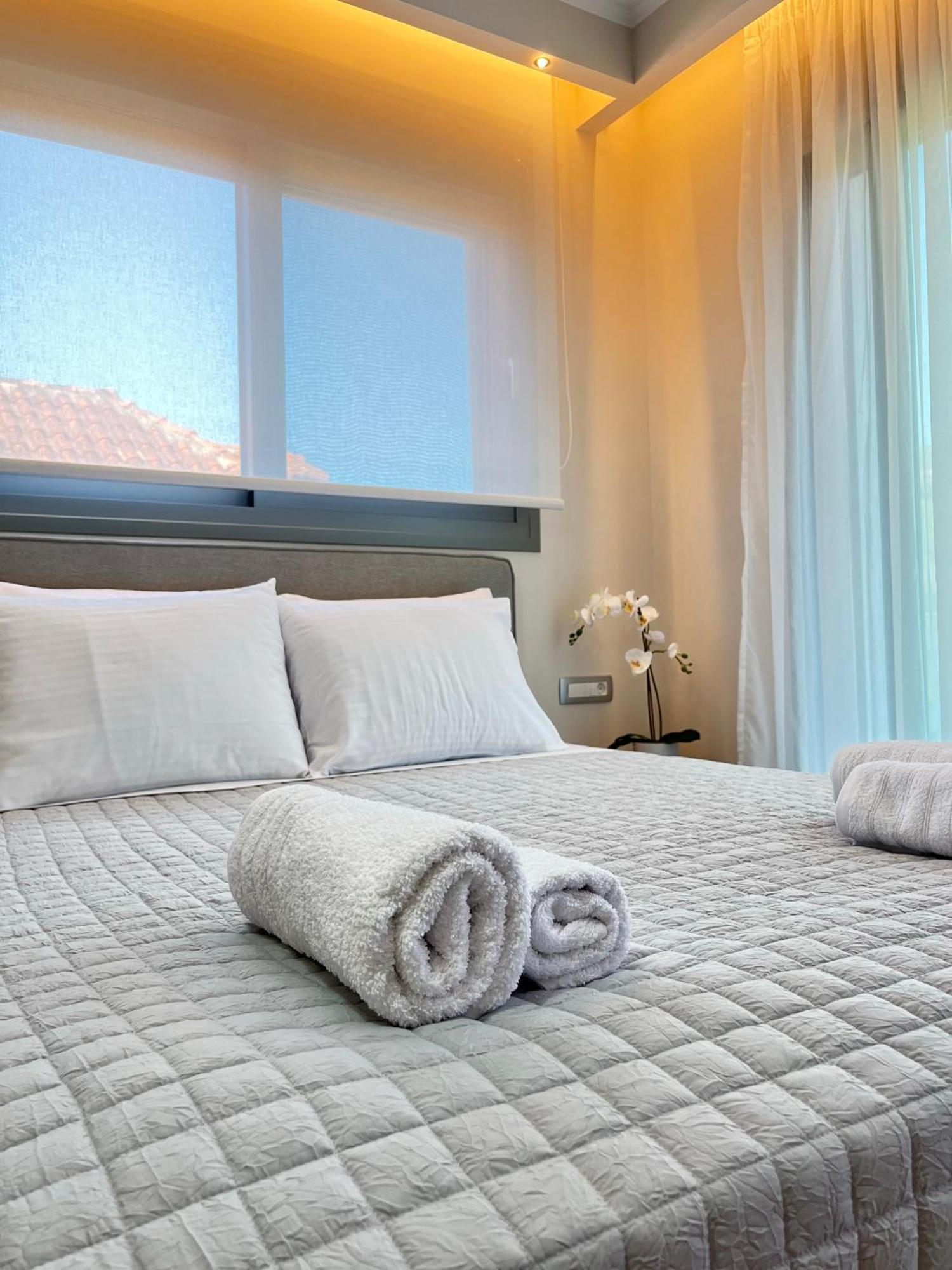 Maison Deluxe Studios And Apartment Parga Esterno foto