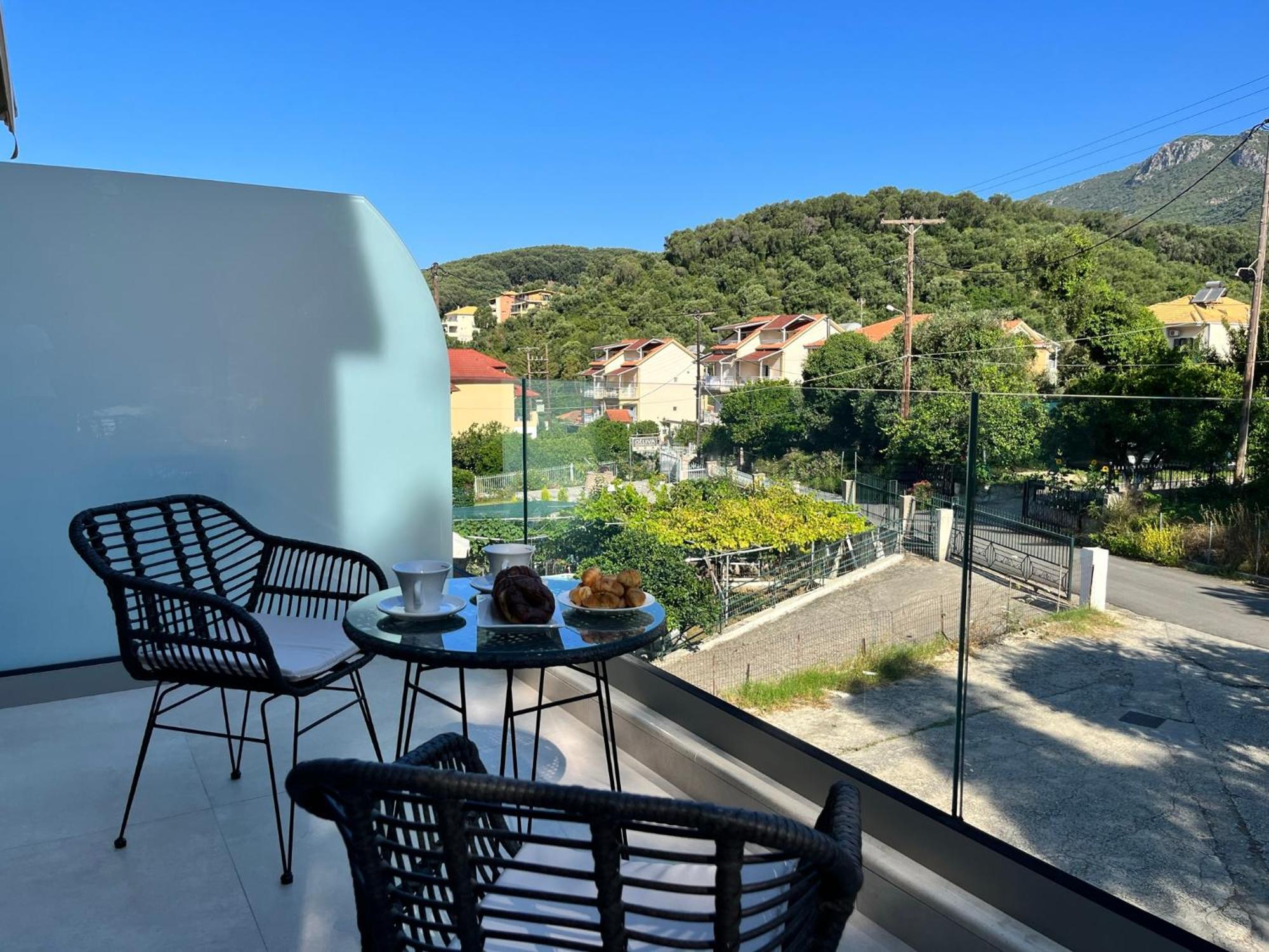 Maison Deluxe Studios And Apartment Parga Esterno foto